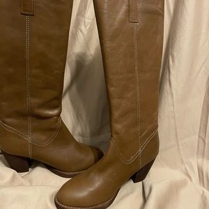 Emu Australia sz 6 tall leather boots. Caramel color. NWOT $75